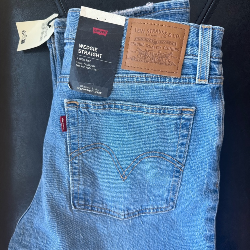 Levi's Wedgie Straight women’s Jeans - Light Blue Denim
